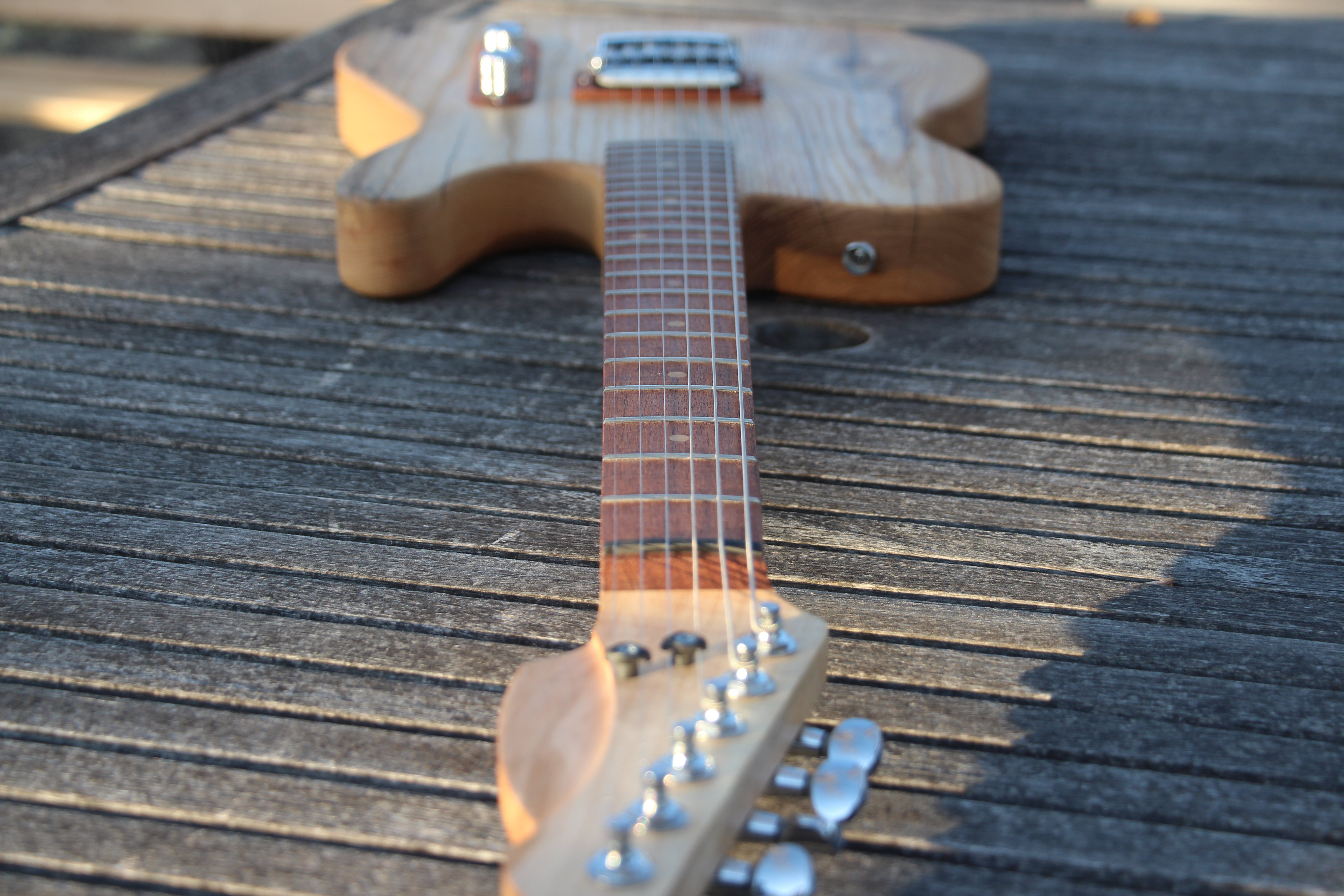 Finishing a guitar with Danish Oil – Dave Mac's Window on the World